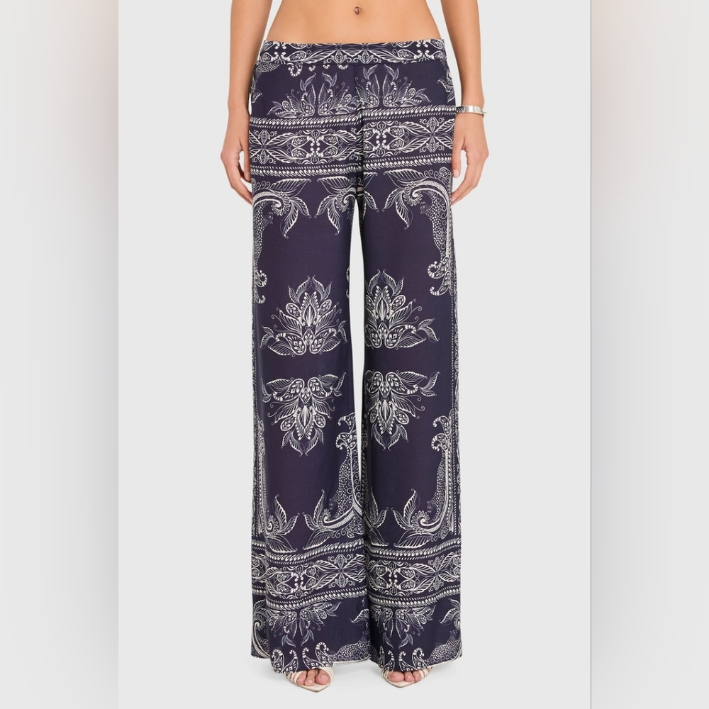 NWT Amanda Uprichard 2026 Navy & White Arielle Paisley Print Pants – Size Medium